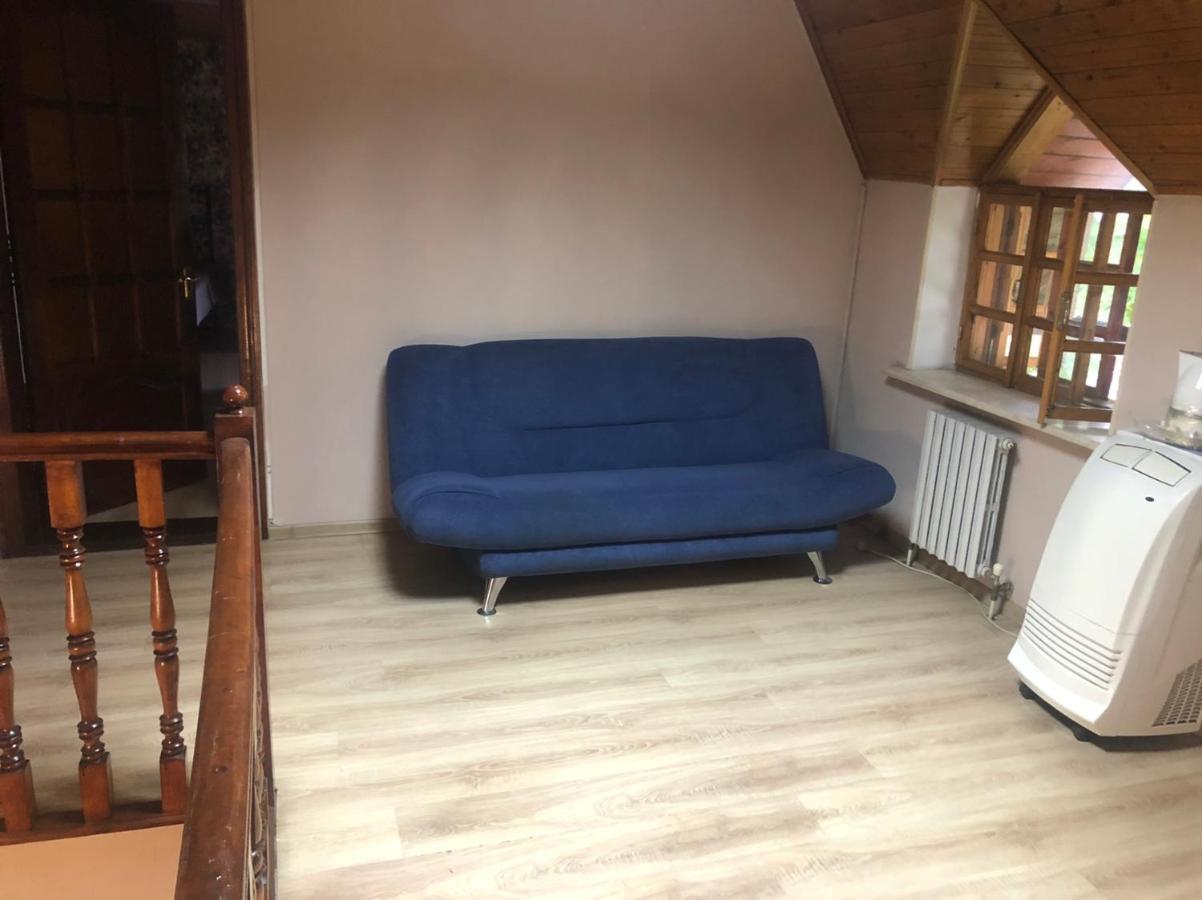 Friends Hostel تشيسيناو المظهر الخارجي الصورة