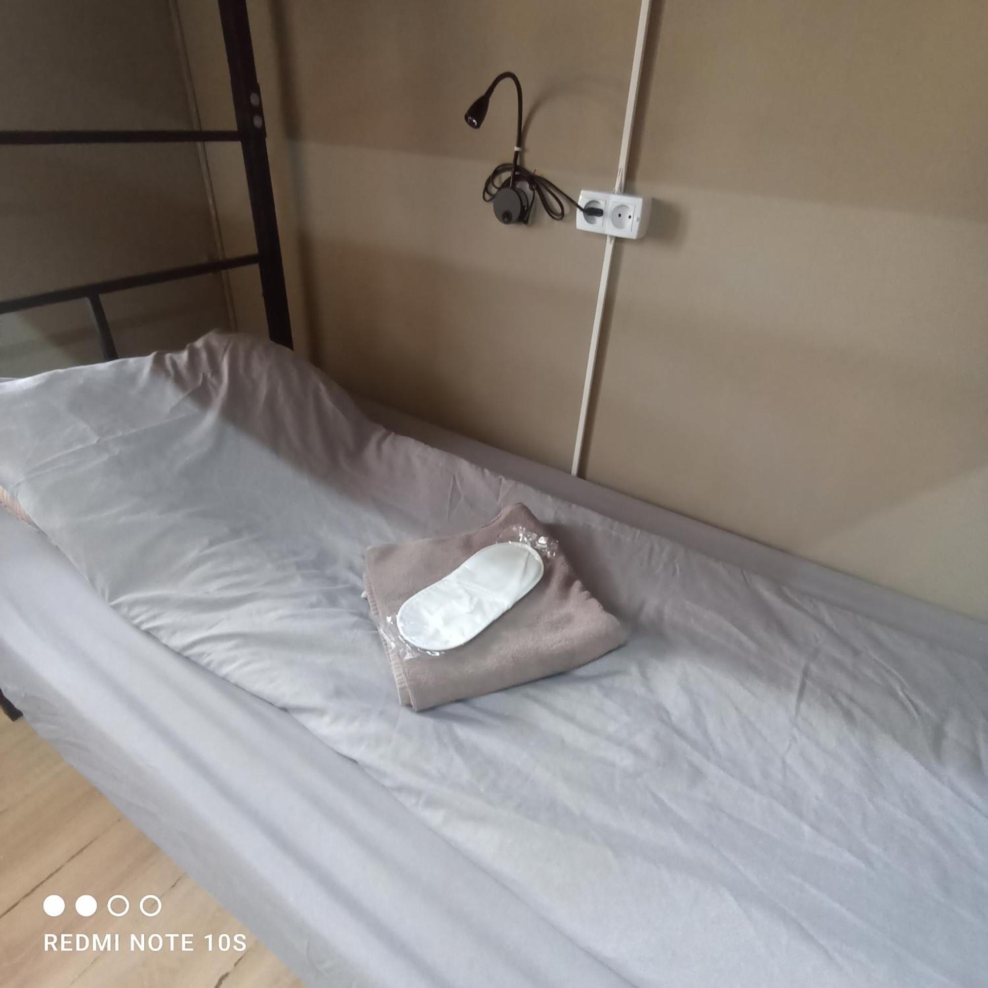 Friends Hostel تشيسيناو المظهر الخارجي الصورة