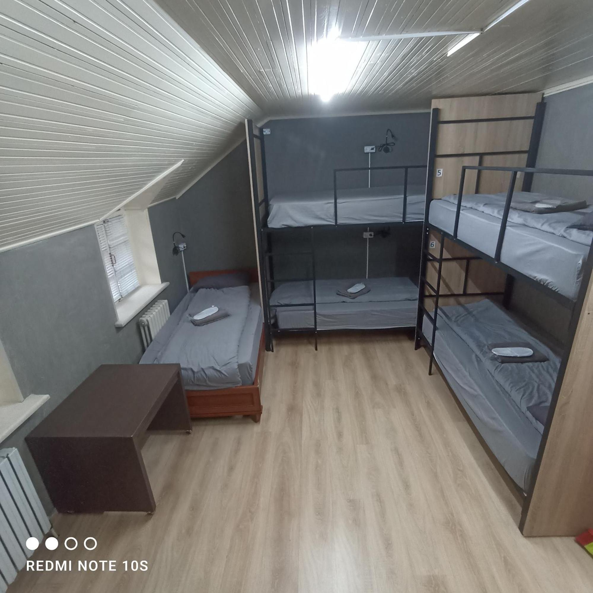 Friends Hostel تشيسيناو المظهر الخارجي الصورة